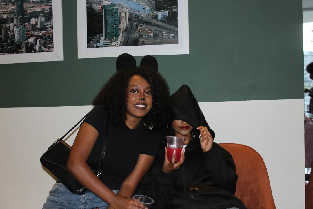 Costume Party — photo 9